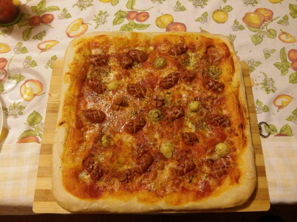 Pizza funghetti e mini wurstel